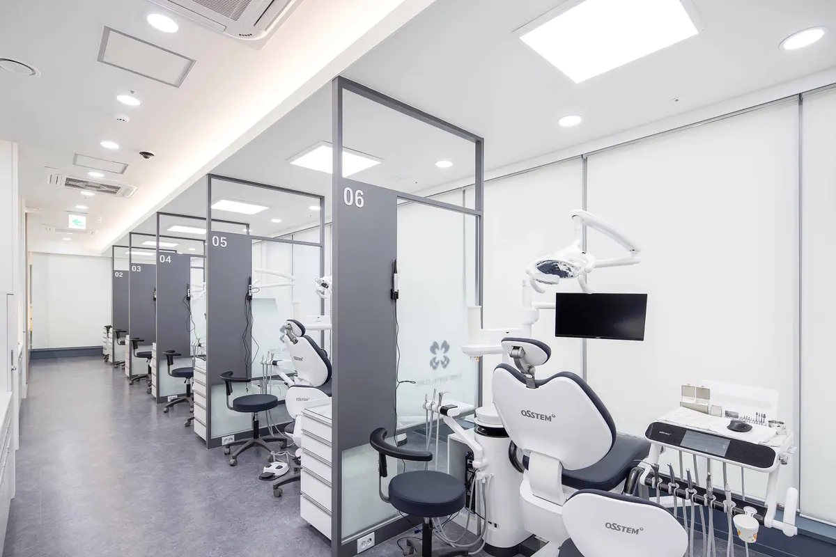 Dental treatment chairs with monitors